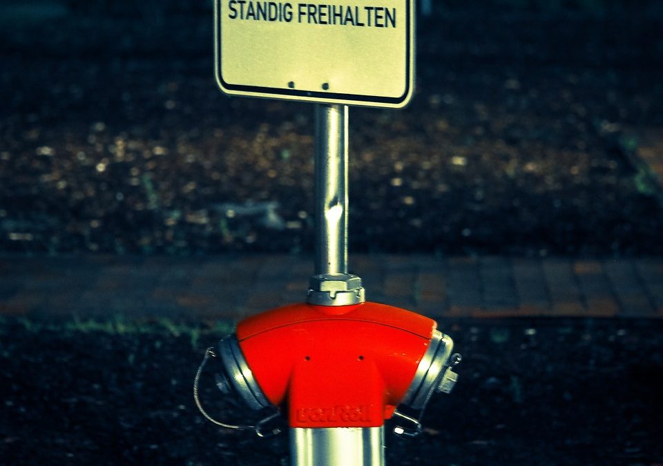 Dinas Damkar Penajam Paser Utara Bantu Tabrakan Kendaraan di Area Wisata